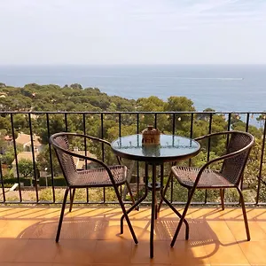 https://wonderful-apartment-with-outstanding-views-calella.topcostabravahotels.com