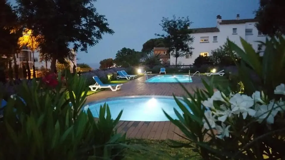 אתר קמפינג מלון Acampale - Glamping Costa Brava - קאלייה דה פאלאפרוג'ל